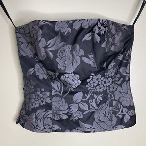 White House black market top with zipper. Size 8